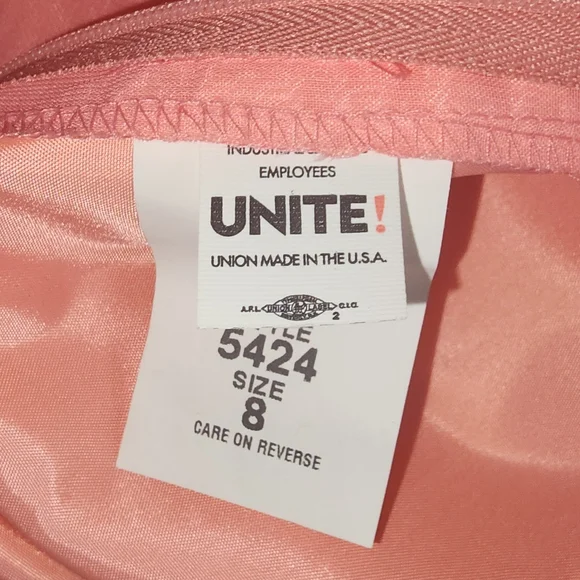 Silhouette's Gown Sleeveless Floor Length Coral Size 8 - Picture 9 of 13